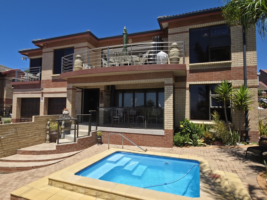 3 Bedroom Property for Sale in Wavecrest Eastern Cape